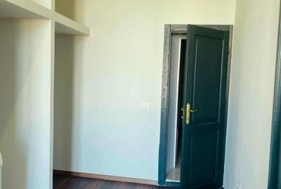 Apartament cu 3 camere semidecomandat, mobilat în Sinaia - 11