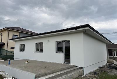 Casă cu 4 camere cu Teren 500 Mp în Cumpăna