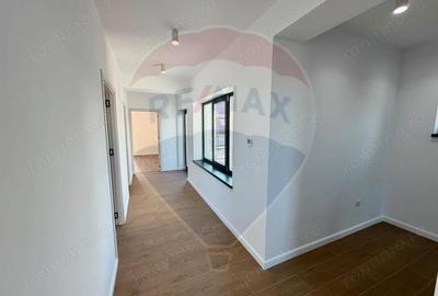 Casă cu 4 camere cu Teren 324 Mp în Nord - 9