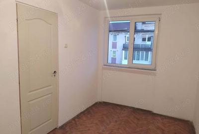 Apartament doua camere Petro?ani - 2