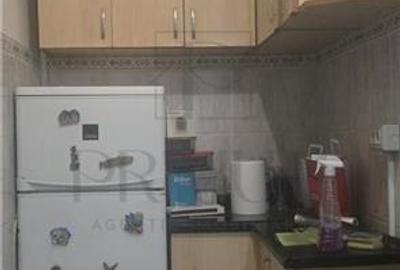 Garsoniera zona Blascovici-mobilata si utilata - 2