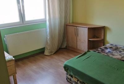 Apartament cu 3 camere decomandat în Central - 3