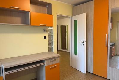Apartament cu 2 camere decomandat în 22 Decembrie - 10