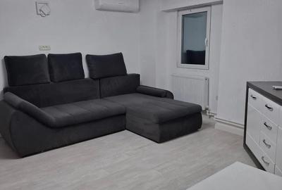Apartament cu 2 camere decomandat în Casa de Cultură - 1