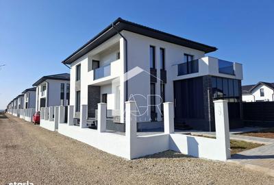 Casă cu 4 camere în Păulești - 2