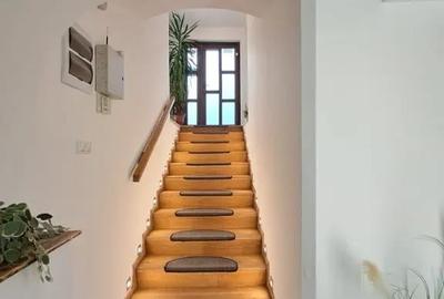 Apartament cu 4 camere semidecomandat, mobilat în Central - 9