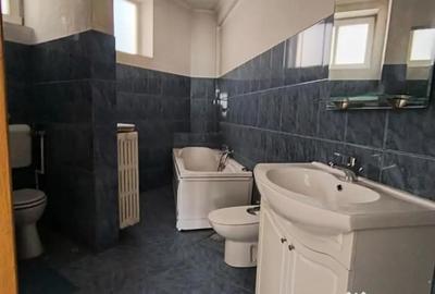Apartament cu 4 camere semidecomandat în P-ța Romană - 10