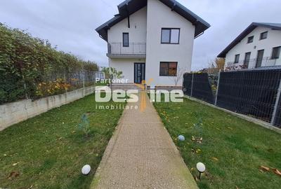 Casă individuală cu 4 camere cu Canalizare în Miroslava