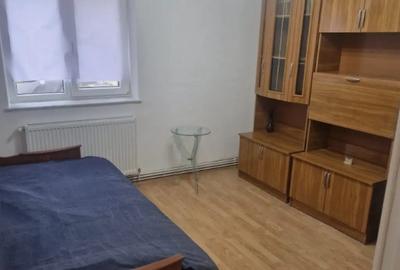 Apartament cu 3 camere semidecomandat în Micro 3 - 9