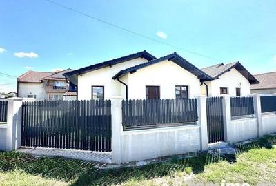 Casă cu 3 camere cu Teren 360 Mp în Micești - 1