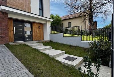 Casă individuală cu 4 camere cu Canalizare în Gruia - 1