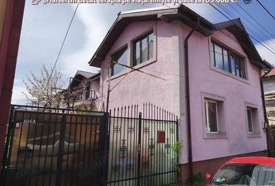 Nu doar o casa un univers de 16 incaperi, cu mansarda ?i pod care i?i lasa imagina?ia sa zboare! - 1