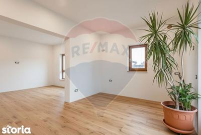 Casă cu 3 camere semidecomandat cu Teren 325 Mp în Sânmihaiu Român - 13