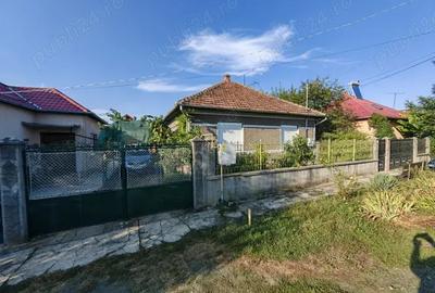 Casa cu 5 camere ?i anexa in INEU - 6