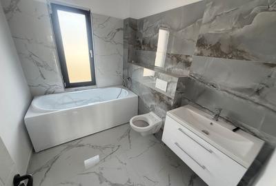 Duplex cu 4 camere cu Canalizare în Central - 5