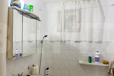 Apartament de 2 camere decomandat,etaj 2, Zona Unirii - 3