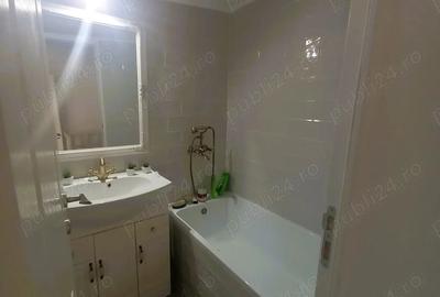 Casă cu 3 camere în Palazu Mare - 1