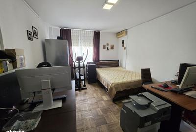 Apartament cu 3 camere semidecomandat în Titan