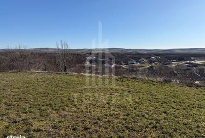 Teren de 1670 mp, în Central - 13