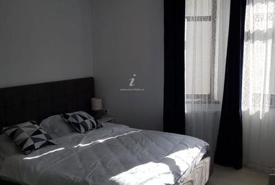 Casă cu Teren 900 Mp în Central - 2
