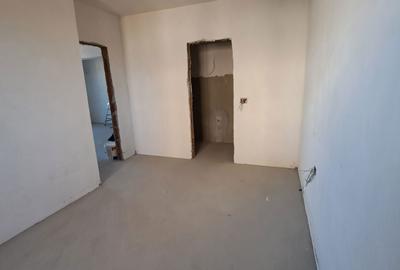 Apartament cu 3 camere decomandat în Exterior Vest - 4