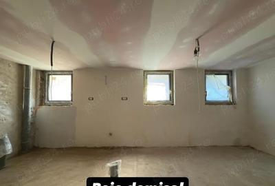 Vand casa renovata la gri in Re?i?a zona Lunca - 6