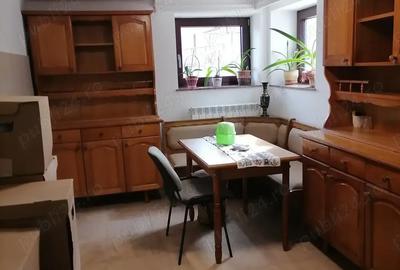 Casă cu 6 camere în Central - 11