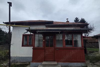 Casă cu 5 camere în Central - 2