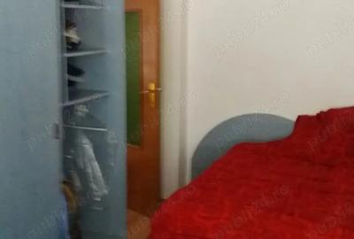 In regim de gazda pentru o femeie In regim de gazda pentru o femeie - 4