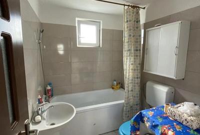 Casă cu 2 camere cu Teren 438 Mp în Buturugeni - 1