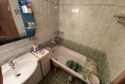 Apartament cu 2 camere decomandat în Romană