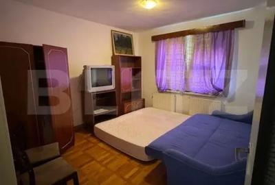 Apartament cu 3 camere decomandat, mobilat în Sângeorgiu de Mureș