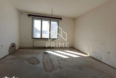 Casă cu 6 camere cu Teren 1100 Mp în Teiu - 5