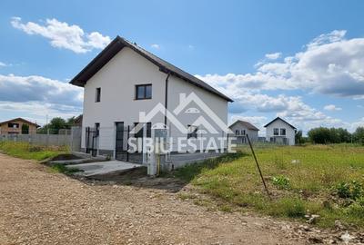Casă individuală cu 5 camere cu Canalizare în Șura Mică - 1
