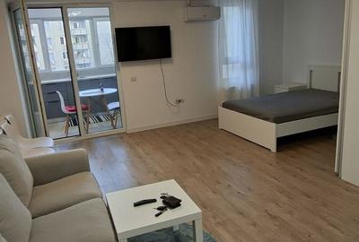 Garsonieră decomandată în Central