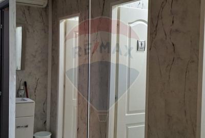 Spațiu comercial, de 144 mp, în Central - 16