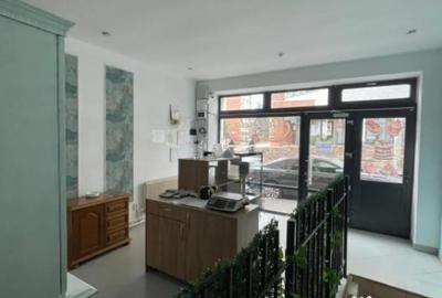 Spațiu comercial, de 104 mp, în Central - 2