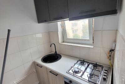 Garsonieră decomandată în Casa Cărții - 2