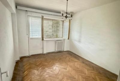 Apartament cu 3 camere decomandat în Podu Roș - 3