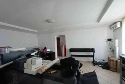 Casă cu 7 camere cu Teren 200 Mp în Mihai Bravu - 2