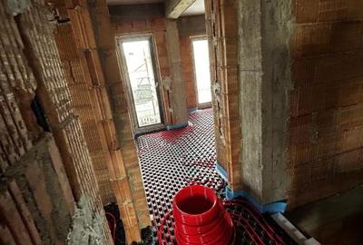 Duplex cu 5 camere cu Canalizare în Chinteni - 8