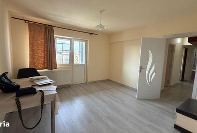 Apartament cu 3 camere decomandat în Ultracentral