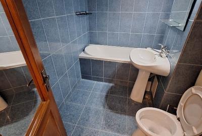 VÂND SAU SCHIMB * APARTAMENT 3 CAMERE * INEL 2 * ETAJ 2 * CU 2 BĂI * GAZE * - 10