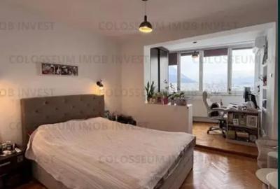 Apartament cu 3 camere decomandat în Vlahuță