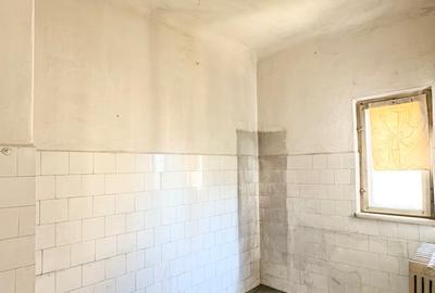 Casă cu 5 camere cu Canalizare în Parcul Carol - 7