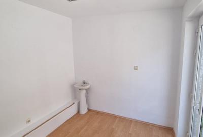 Spațiu comercial, de 8 mp, în Central