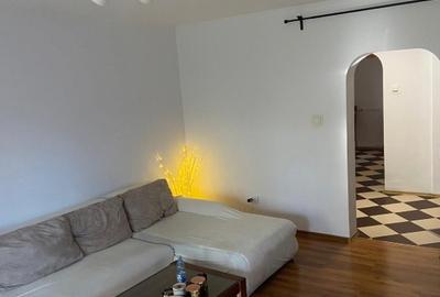 Apartament modernizat de 3 camere - locatie ultra-centrala - 1