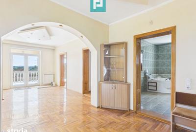 Casă cu Teren 3405 Mp în Sânmartin - 2
