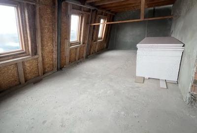 Spațiu comercial, de 100 mp, în Central - 8