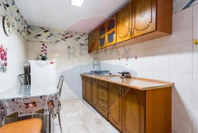 Casă cu 6 camere cu Teren 458 Mp în Rahova - 5